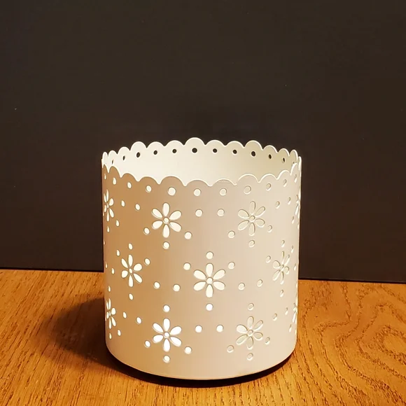 Yankee Candle Eyelet Lace Photo Frame Candle Holder - Picture 6 of 14